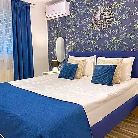 Blue Dream Hotel 3*